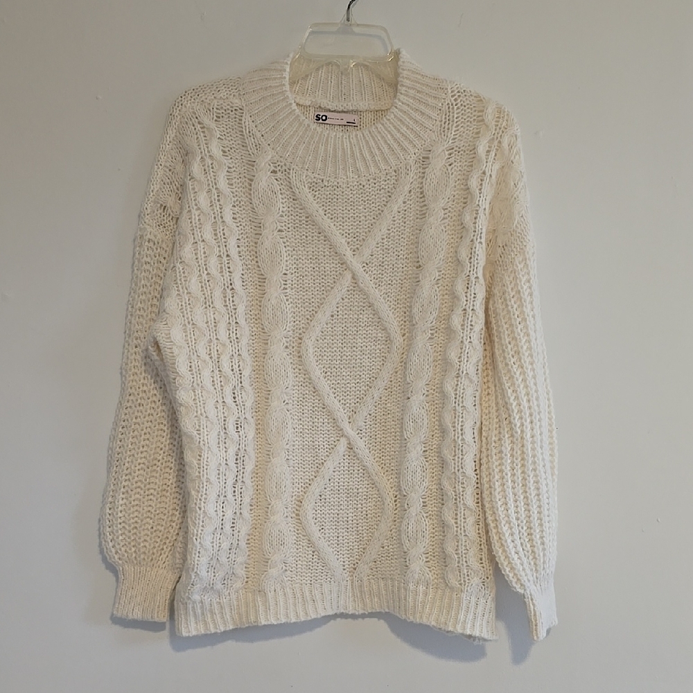 SO Cream Cable Knit Sweater size large - new